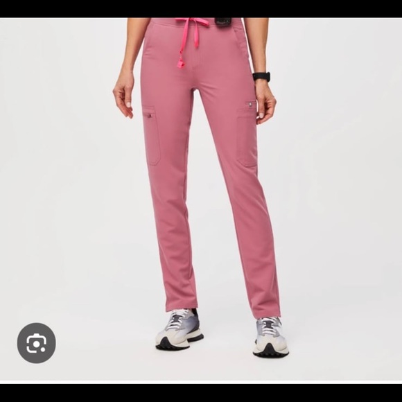 Figs Pants - Figs scrub pants Figs Yola High Waisted
Skinny Scrub Pants
Bottoms Blush Pink